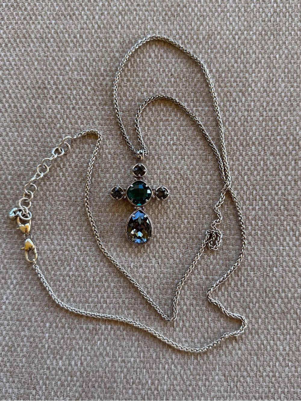 RARE BRIGHTON YOUR TRUE COLOR Crystal Cross Necklace Green & Gray 34" Retired